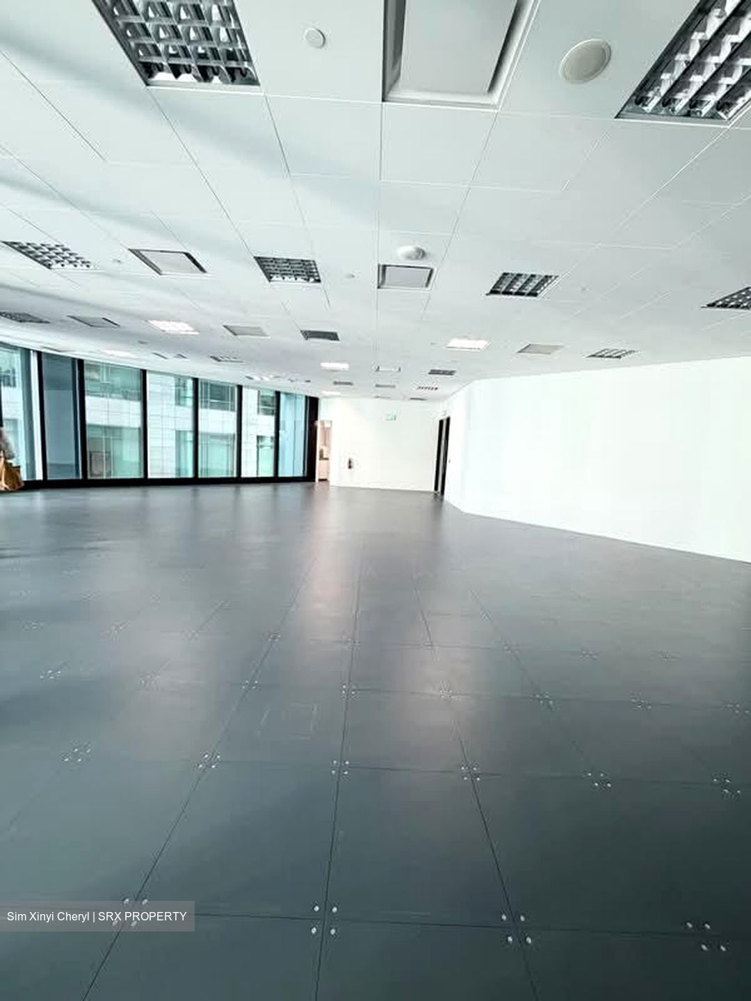 Hub Synergy Point (D2), Office #584313671